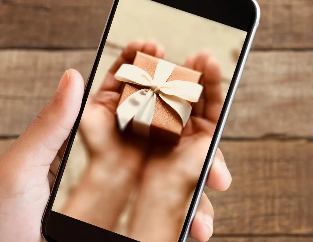 giving phone 3